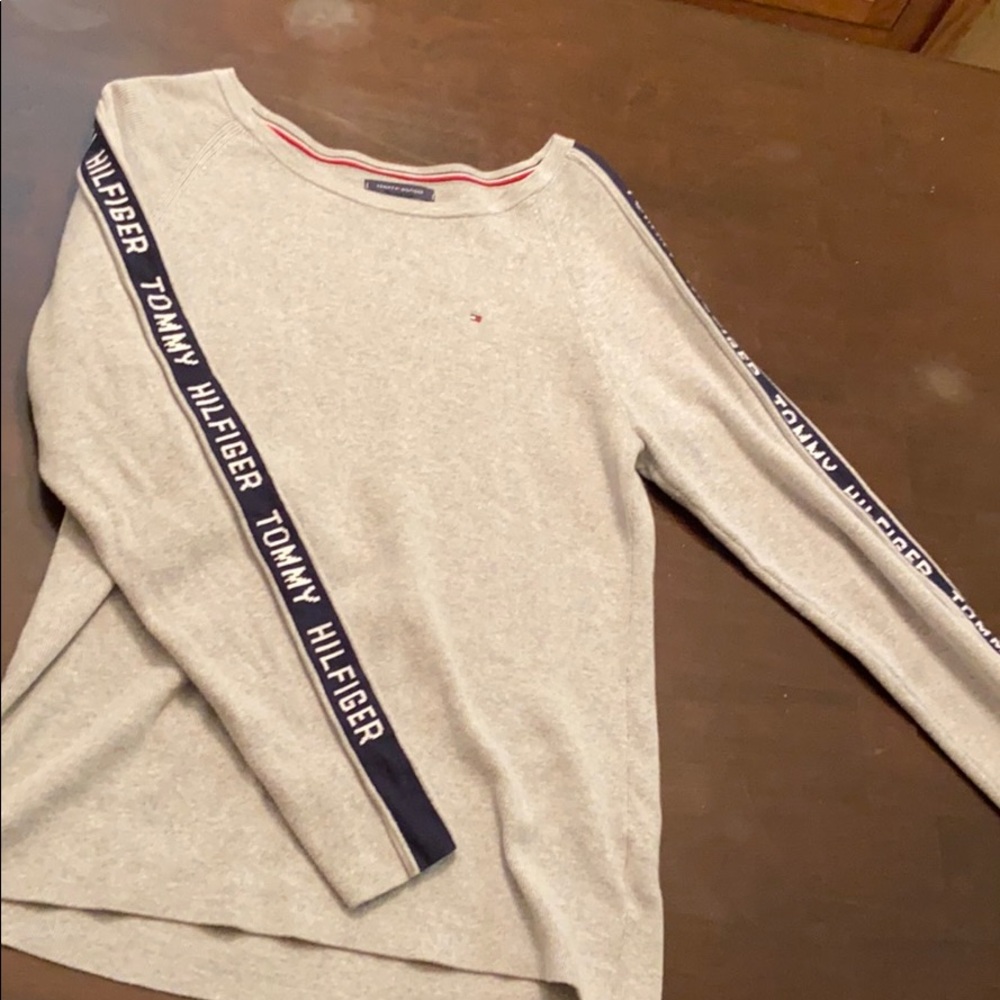 Tommy Hilfiger sweater, women’s